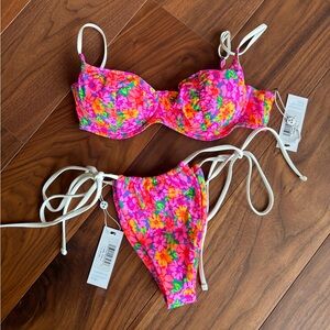 NWT Frankie’s Bikinis - Daisy Pond Bikini